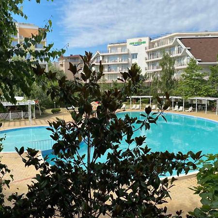 Yves 2 Bed Apart At Sun Village Sunny Beach Not Far Away From The Sea エクステリア 写真