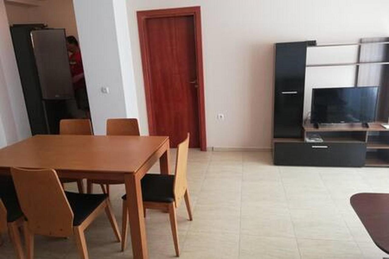 Yves 2 Bed Apart At Sun Village Sunny Beach Not Far Away From The Sea エクステリア 写真