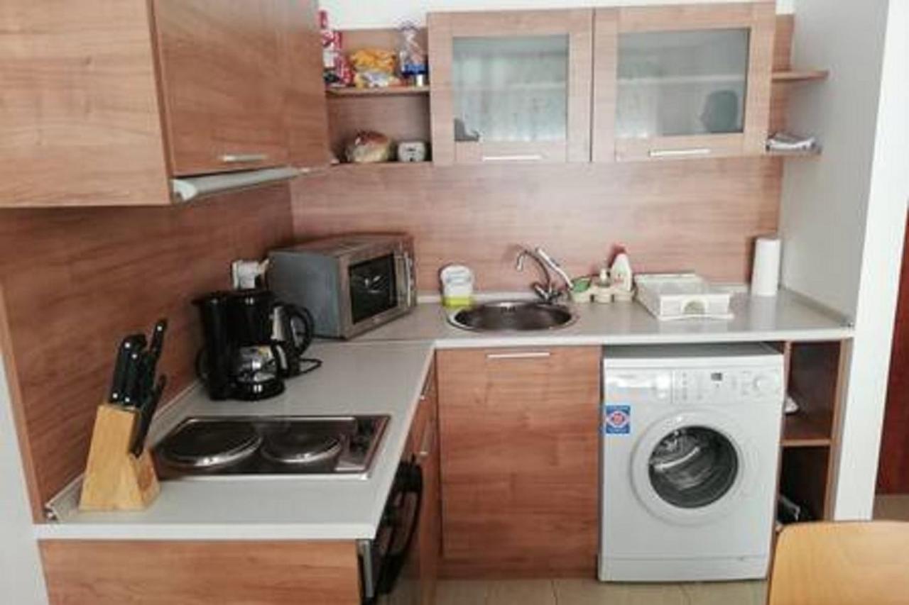 Yves 2 Bed Apart At Sun Village Sunny Beach Not Far Away From The Sea エクステリア 写真