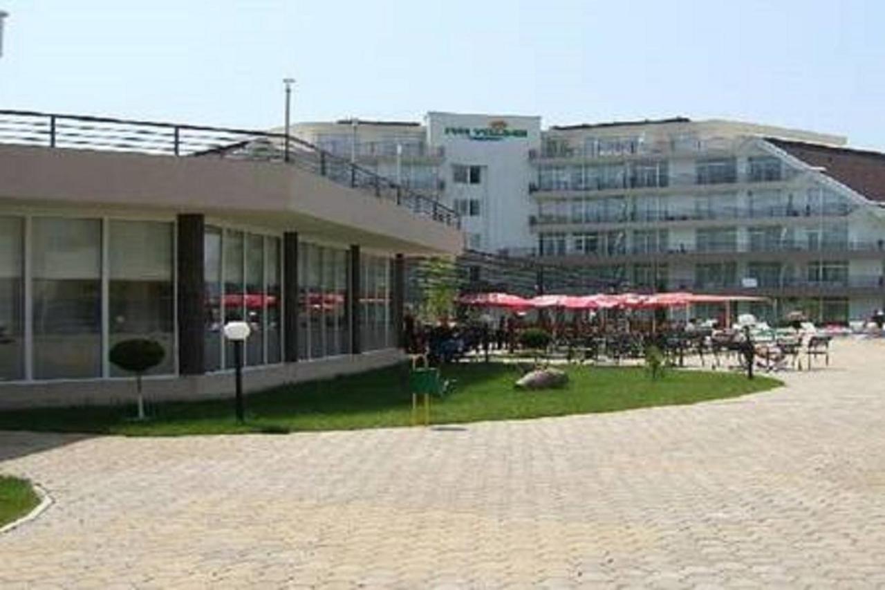 Yves 2 Bed Apart At Sun Village Sunny Beach Not Far Away From The Sea エクステリア 写真