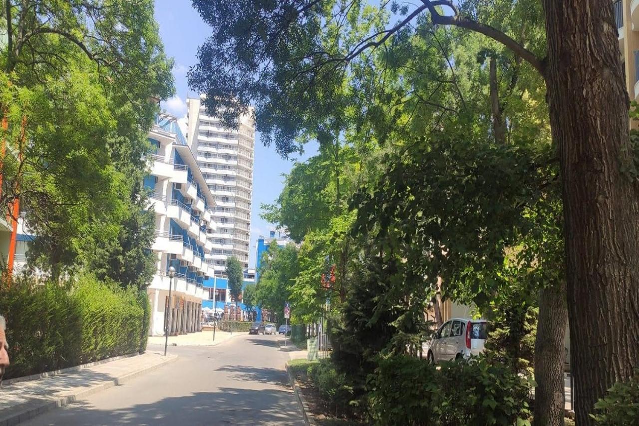 Yves 2 Bed Apart At Sun Village Sunny Beach Not Far Away From The Sea エクステリア 写真