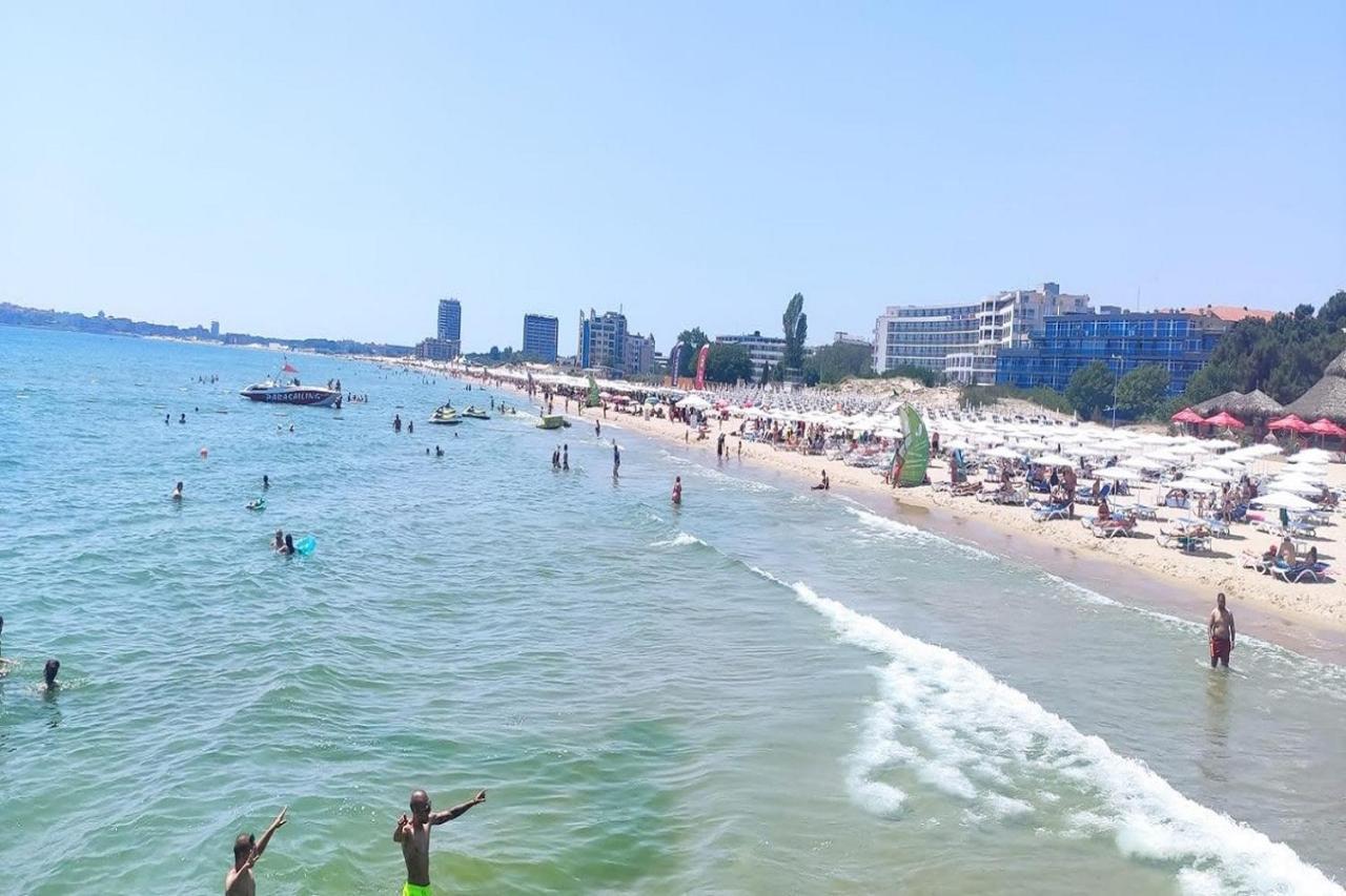 Yves 2 Bed Apart At Sun Village Sunny Beach Not Far Away From The Sea エクステリア 写真