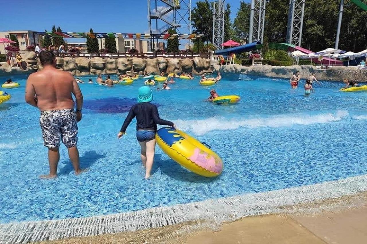 Yves 2 Bed Apart At Sun Village Sunny Beach Not Far Away From The Sea エクステリア 写真