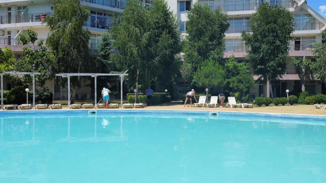 Yves 2 Bed Apart At Sun Village Sunny Beach Not Far Away From The Sea エクステリア 写真